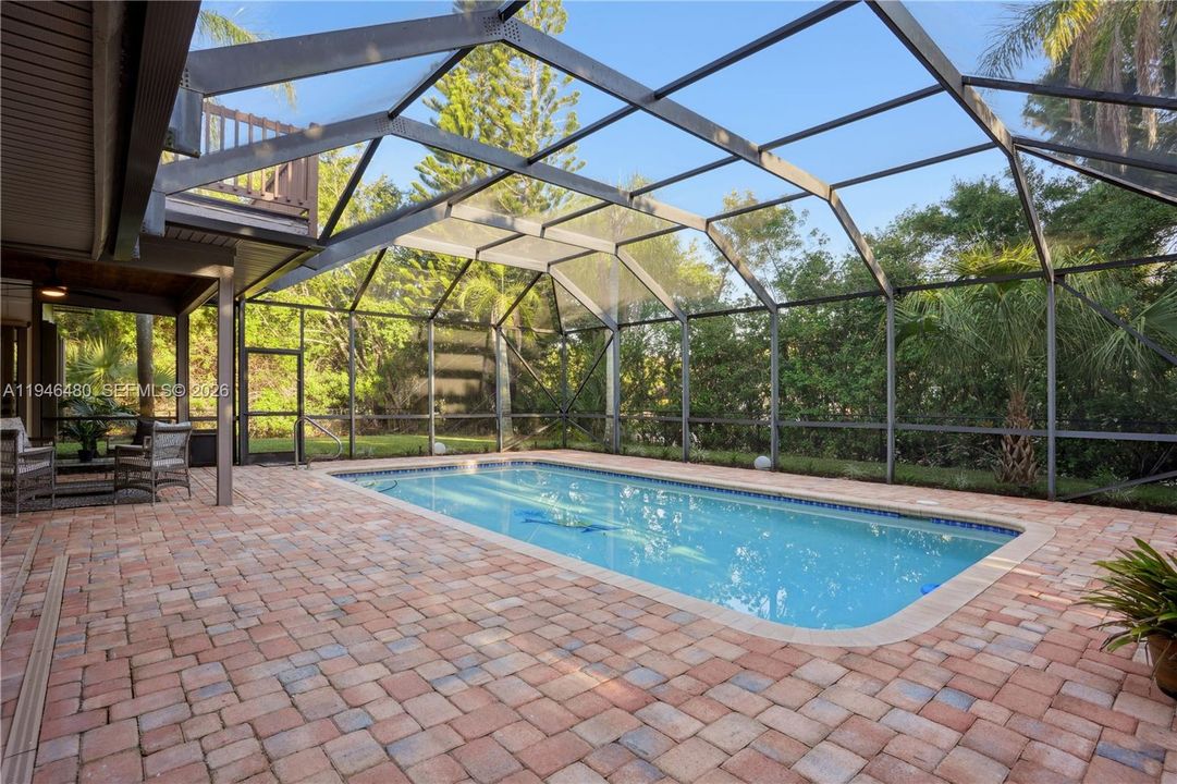 Vendido Recientemente: $1,100,000 (3 camas, 2 baños, 2543 Pies cuadrados)