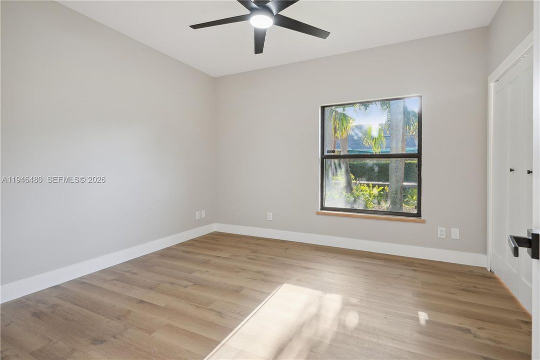 Vendido Recientemente: $1,100,000 (3 camas, 2 baños, 2543 Pies cuadrados)