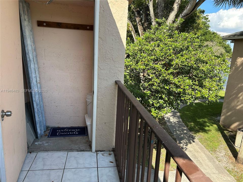 Activo con contrato: $228,900 (2 camas, 2 baños, 854 Pies cuadrados)