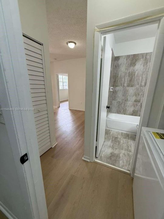 Activo con contrato: $228,900 (2 camas, 2 baños, 854 Pies cuadrados)