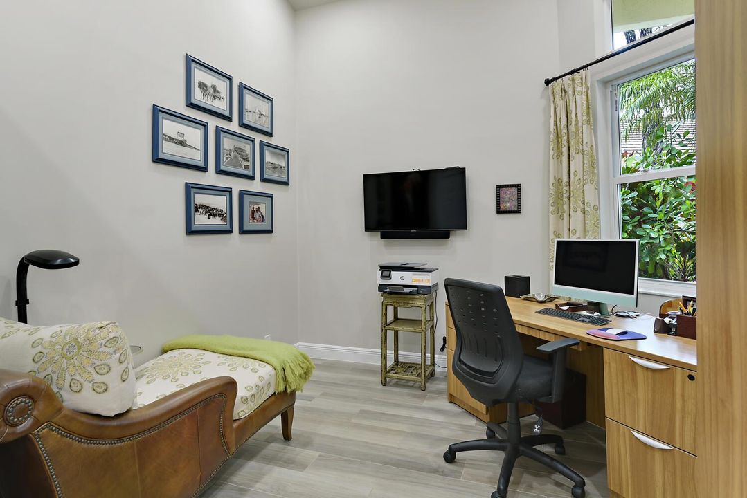 Office/3rd bedroom