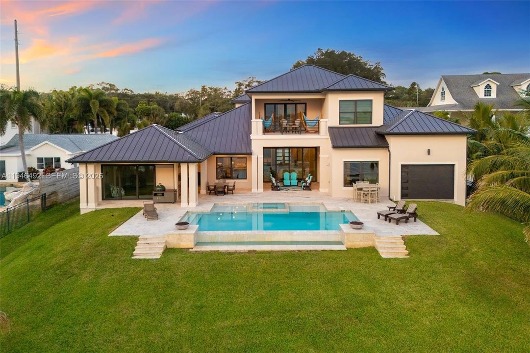 На продажу: $4,000,000 (5 спален, 4 ванн, 4290 Квадратных фут)