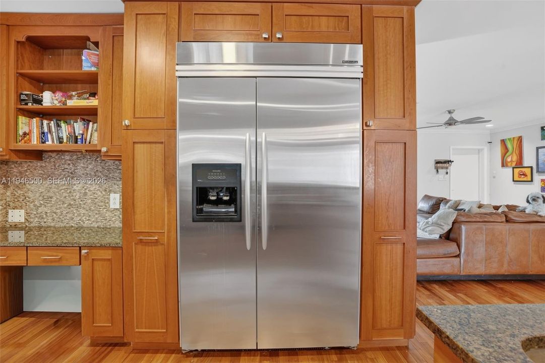 LARGE RE=FRIGERATOR