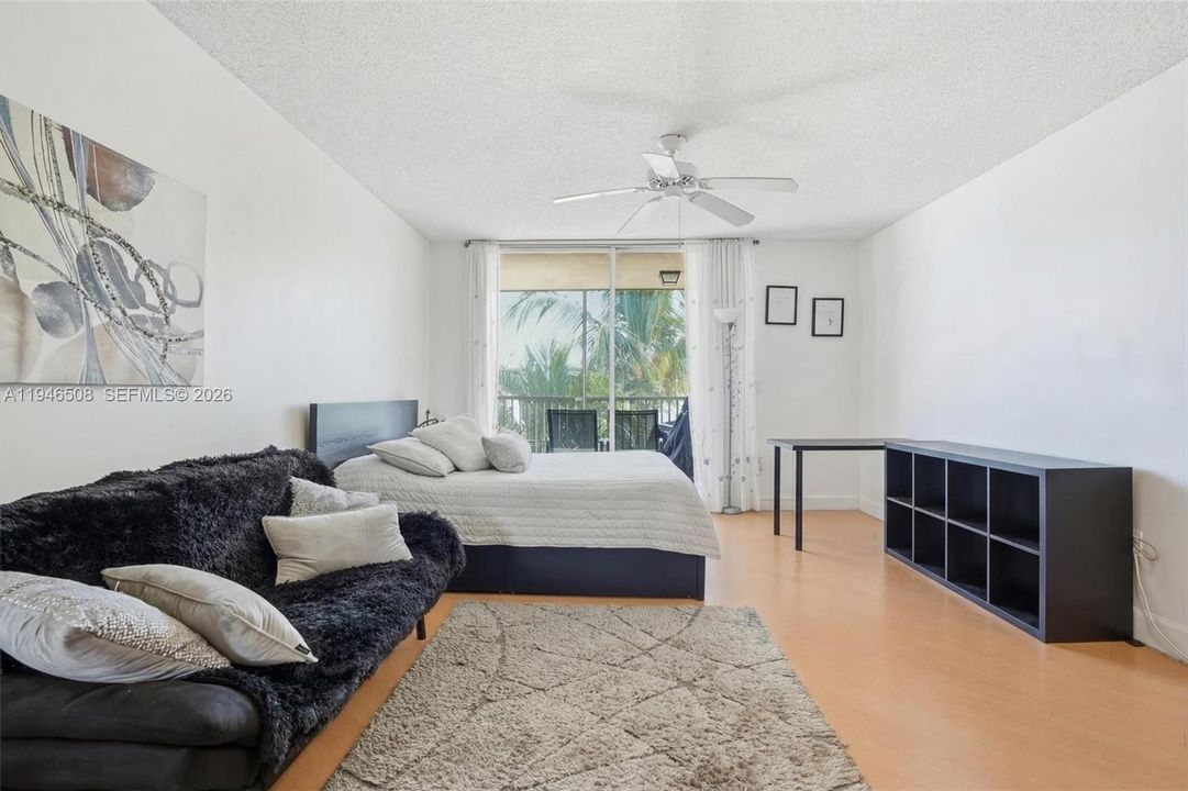 En Venta: $225,000 (1 camas, 1 baños, 810 Pies cuadrados)