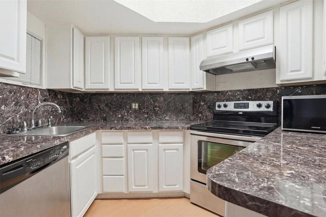 En Venta: $225,000 (1 camas, 1 baños, 810 Pies cuadrados)
