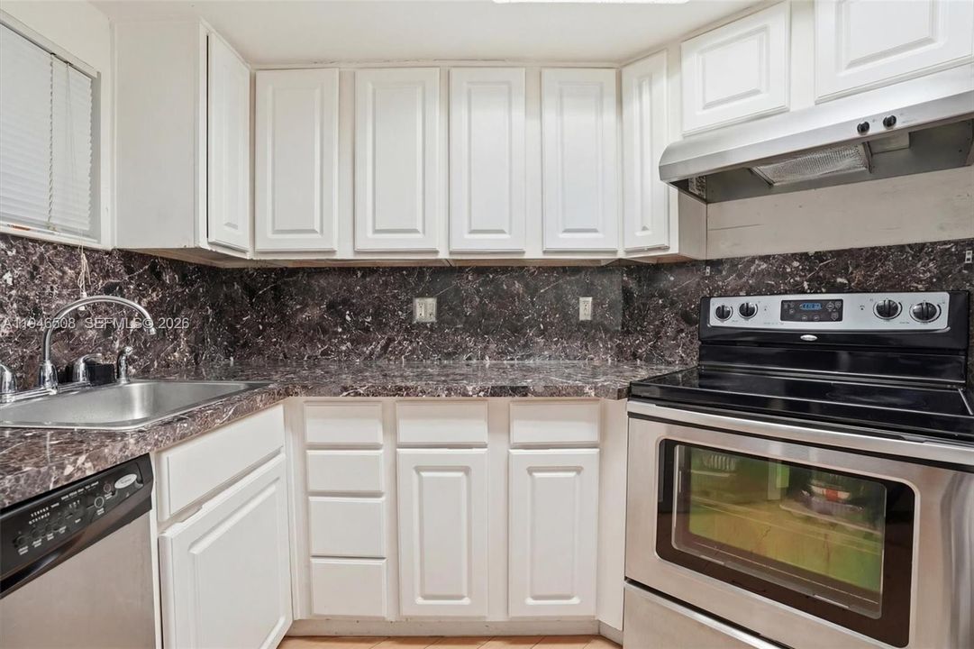 En Venta: $225,000 (1 camas, 1 baños, 810 Pies cuadrados)