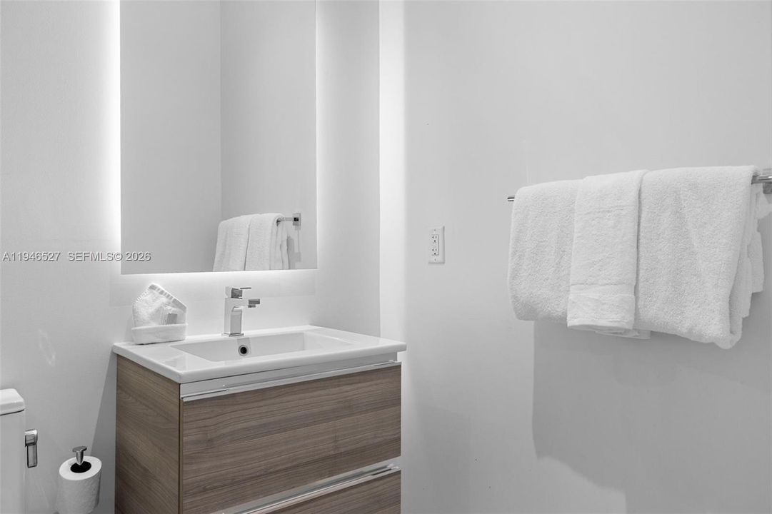 На продажу: $124,500 (2 спален, 2 ванн, 0 Квадратных фут)