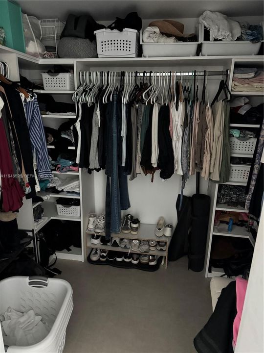 Walking closet