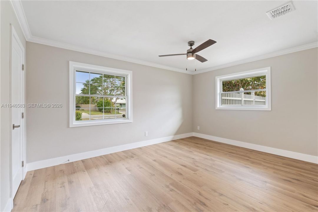 Vendido Recientemente: $1,899,000 (4 camas, 4 baños, 3297 Pies cuadrados)