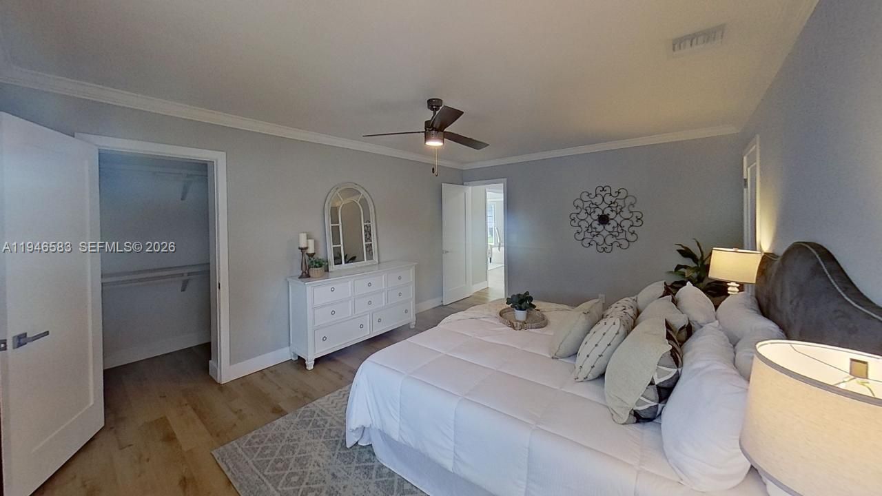 Vendido Recientemente: $1,899,000 (4 camas, 4 baños, 3297 Pies cuadrados)