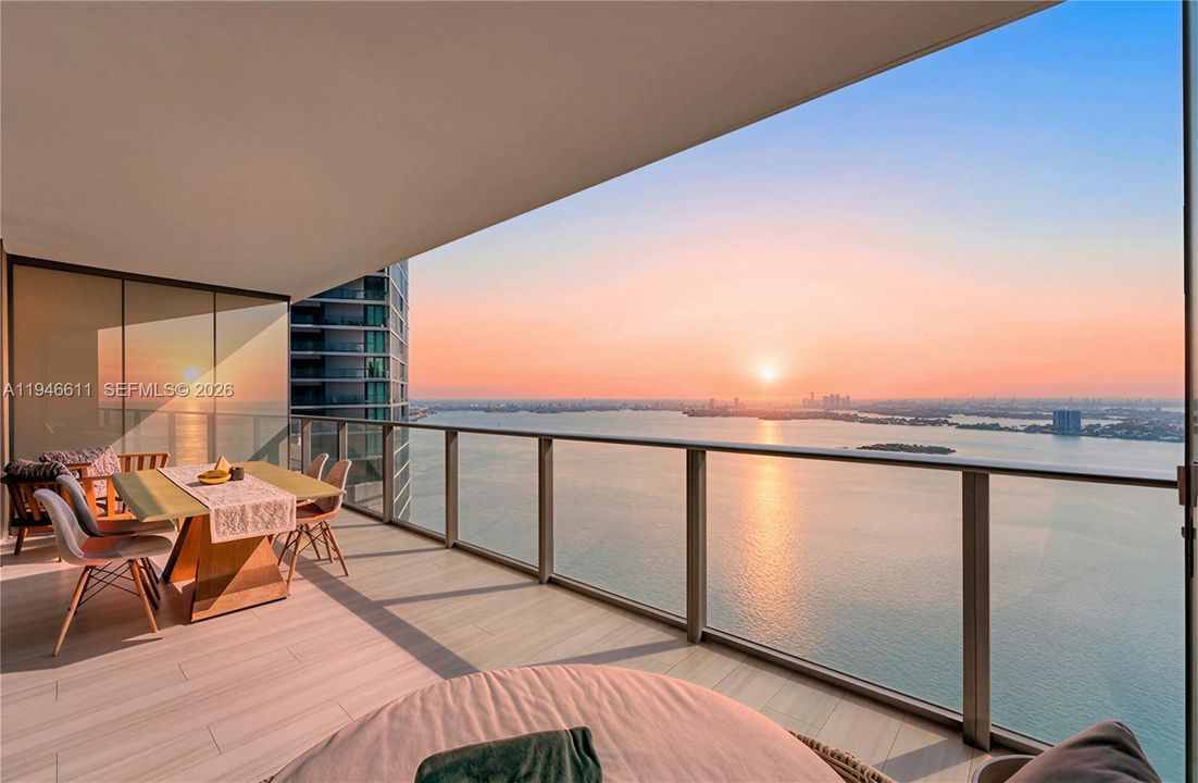 En Venta: $1,124,938 (2 camas, 3 baños, 1151 Pies cuadrados)