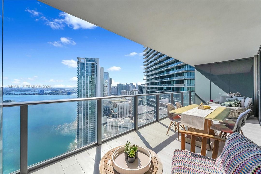 En Venta: $1,124,938 (2 camas, 3 baños, 1151 Pies cuadrados)