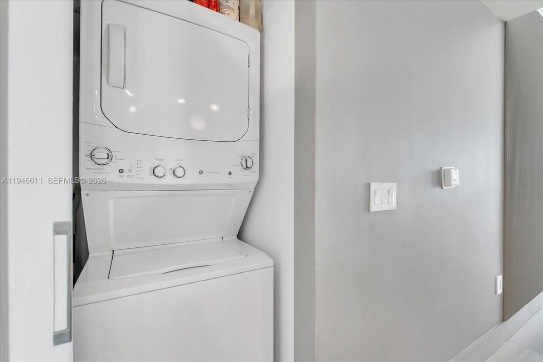 En Venta: $1,124,938 (2 camas, 3 baños, 1151 Pies cuadrados)