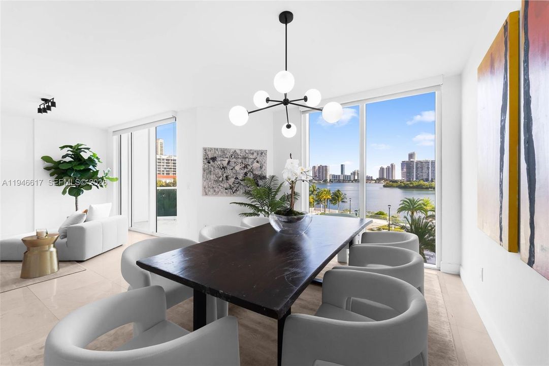 Active With Contract: $1,075,000 (2 beds, 3 baths, 2433 Square Feet)