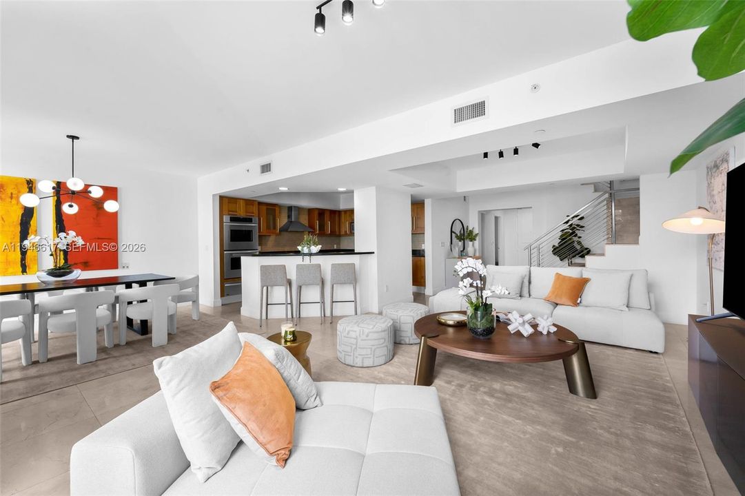 Active With Contract: $1,075,000 (2 beds, 3 baths, 2433 Square Feet)