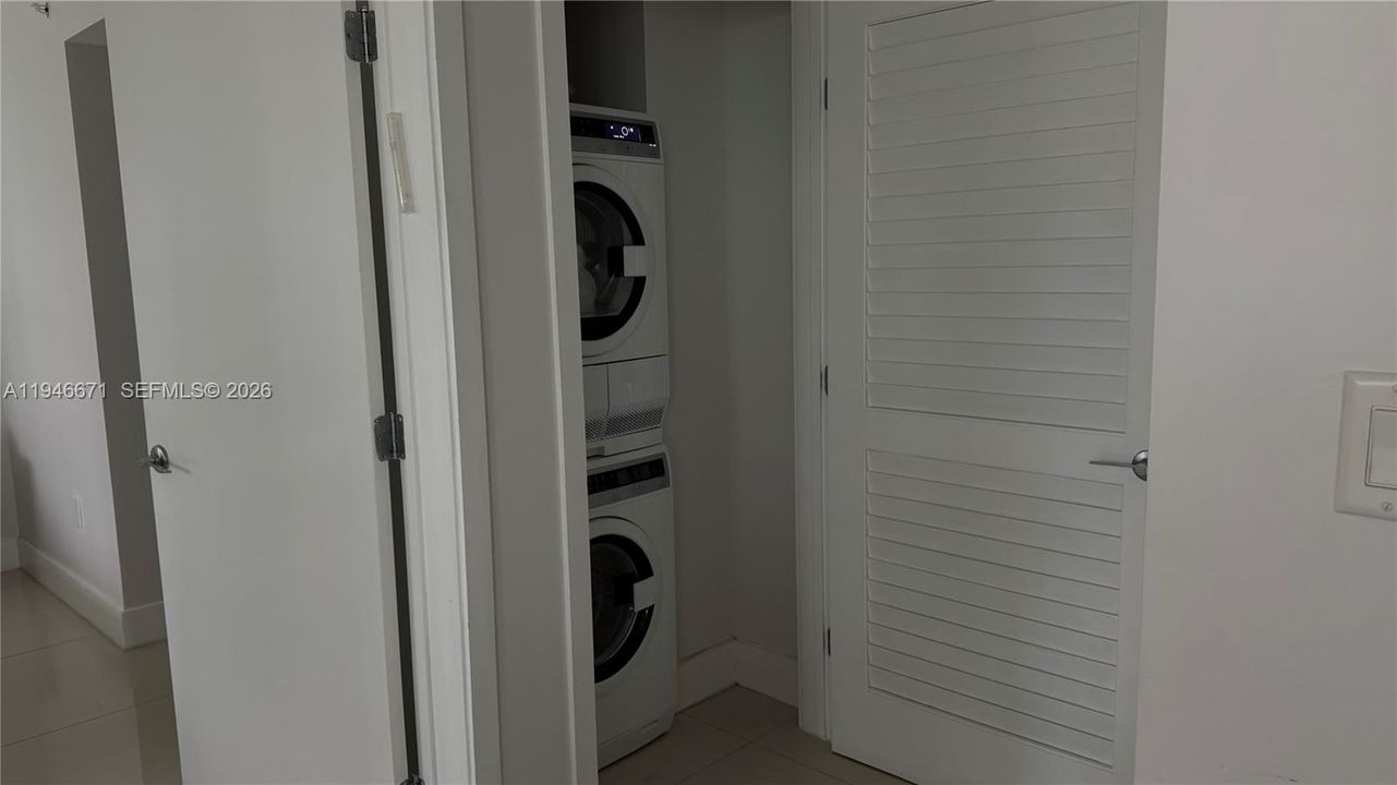 На продажу: $745,000 (2 спален, 2 ванн, 1260 Квадратных фут)