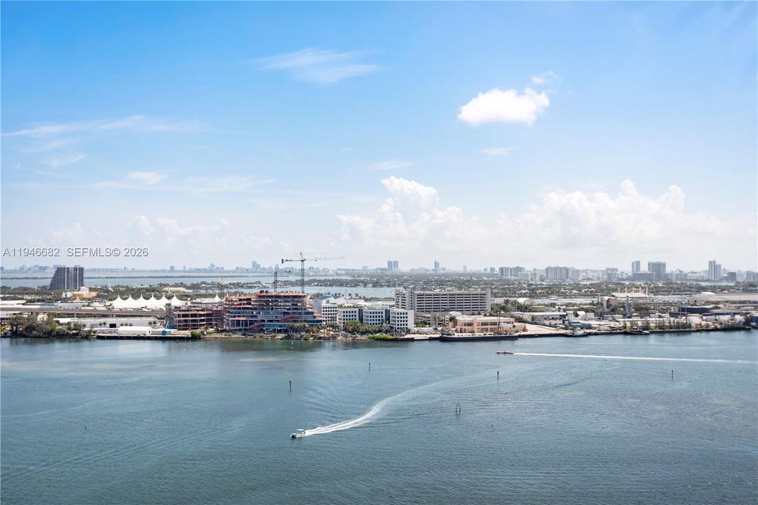 For Sale: $1,300,000 (2 beds, 2 baths, 1313 Square Feet)