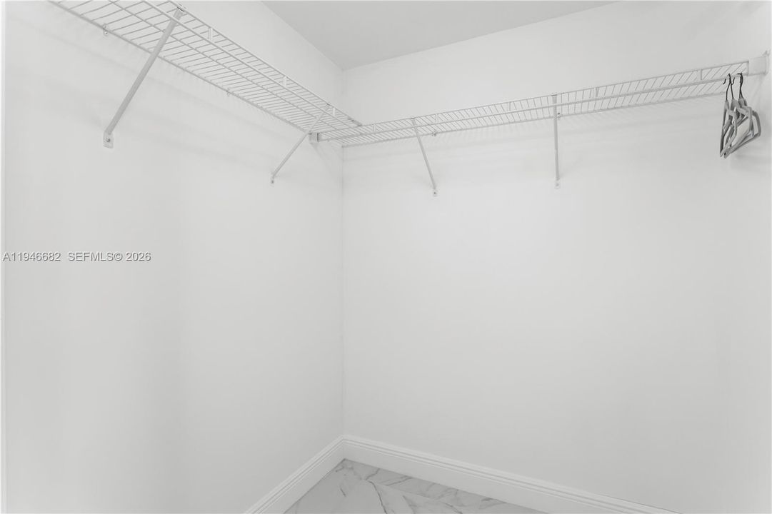 For Sale: $1,300,000 (2 beds, 2 baths, 1313 Square Feet)