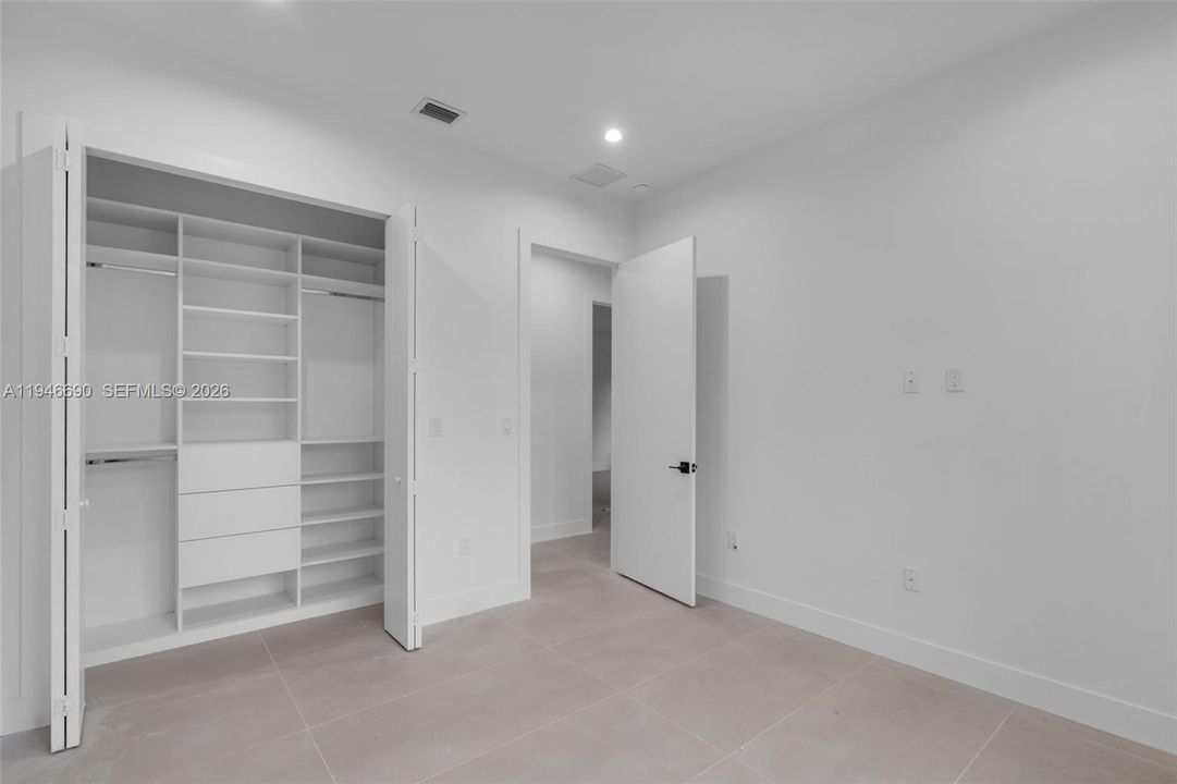 Vendido Recientemente: $2,490,000 (4 camas, 4 baños, 0 Pies cuadrados)