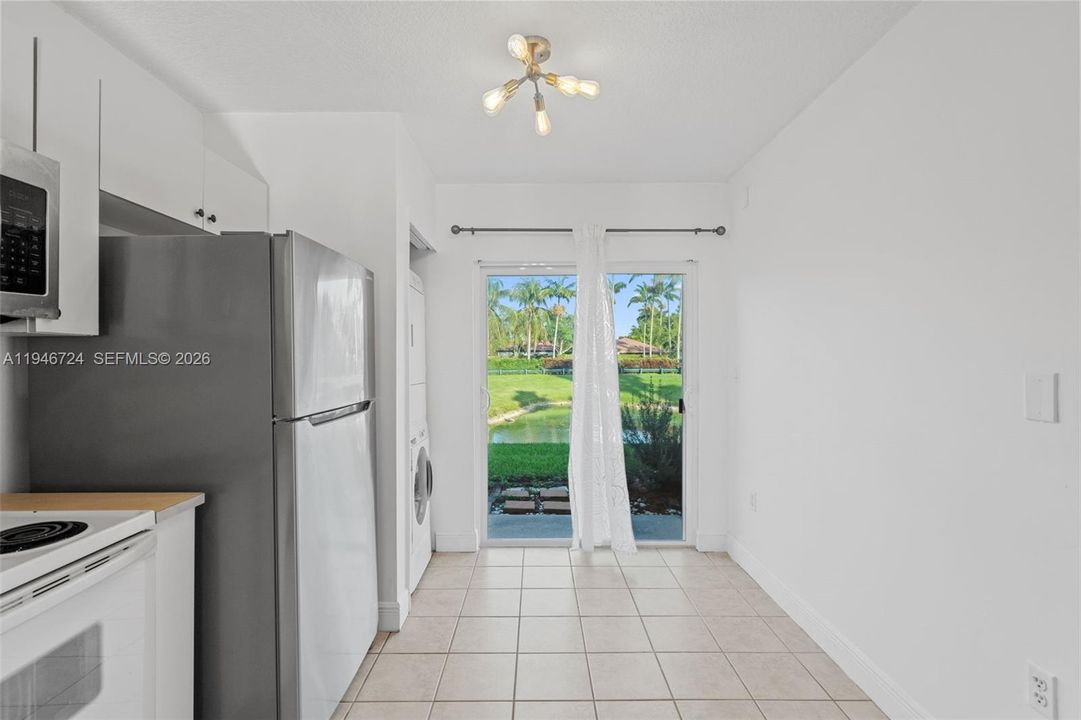 Activo con contrato: $246,499 (2 camas, 2 baños, 920 Pies cuadrados)