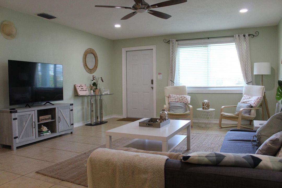 iving room