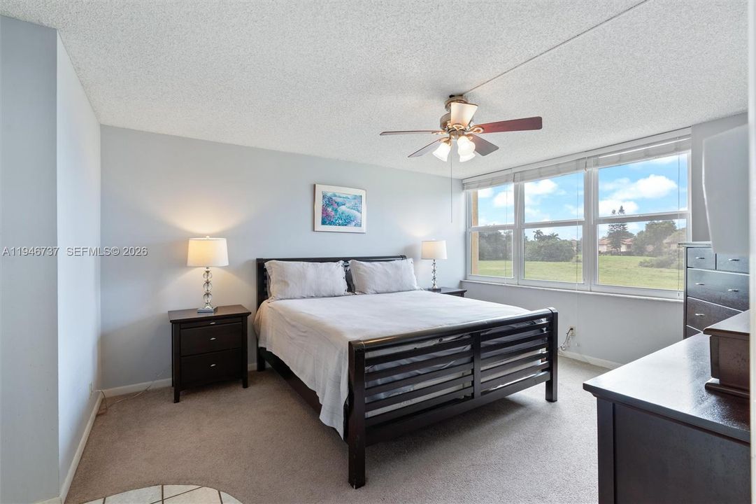 For Sale: $99,500 (2 beds, 2 baths, 1060 Square Feet)