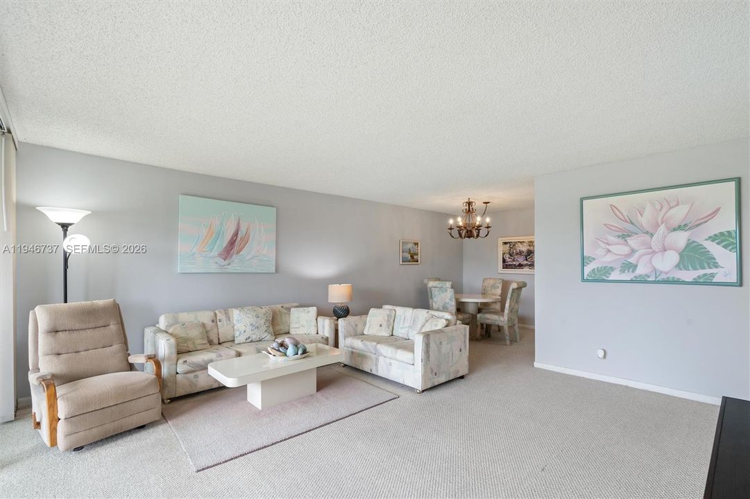 For Sale: $99,500 (2 beds, 2 baths, 1060 Square Feet)