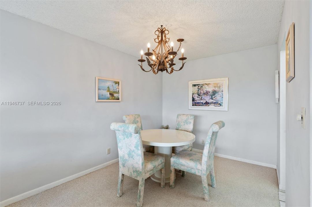 For Sale: $99,500 (2 beds, 2 baths, 1060 Square Feet)
