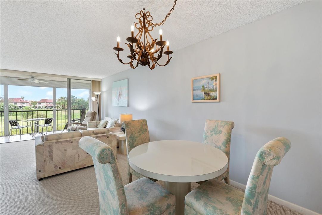 For Sale: $99,500 (2 beds, 2 baths, 1060 Square Feet)