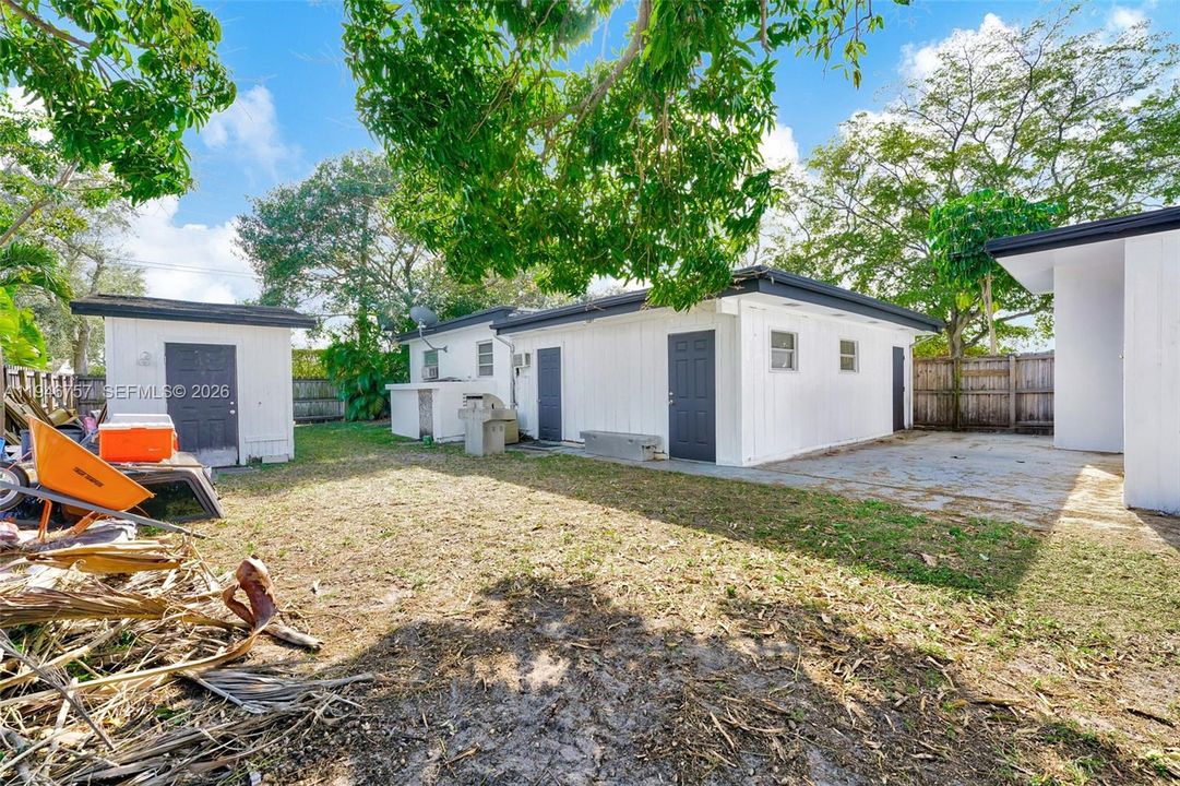 合同活跃: $450,000 (0 贝兹, 0 浴室, 2063 平方英尺)