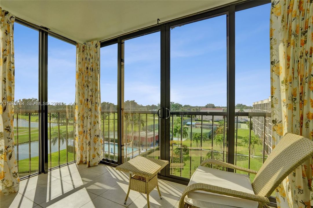 For Sale: $149,000 (1 beds, 1 baths, 800 Square Feet)