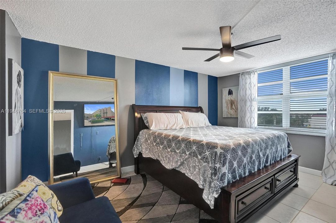 For Sale: $149,000 (1 beds, 1 baths, 800 Square Feet)