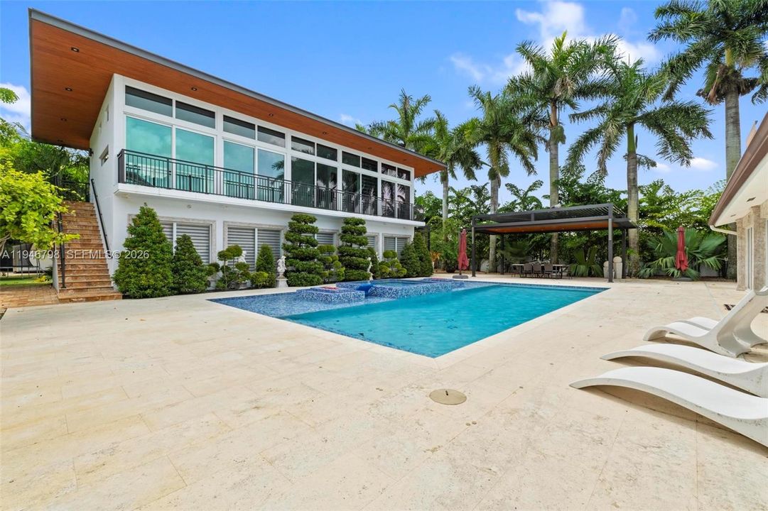 En Venta: $3,800,000 (6 camas, 7 baños, 6423 Pies cuadrados)