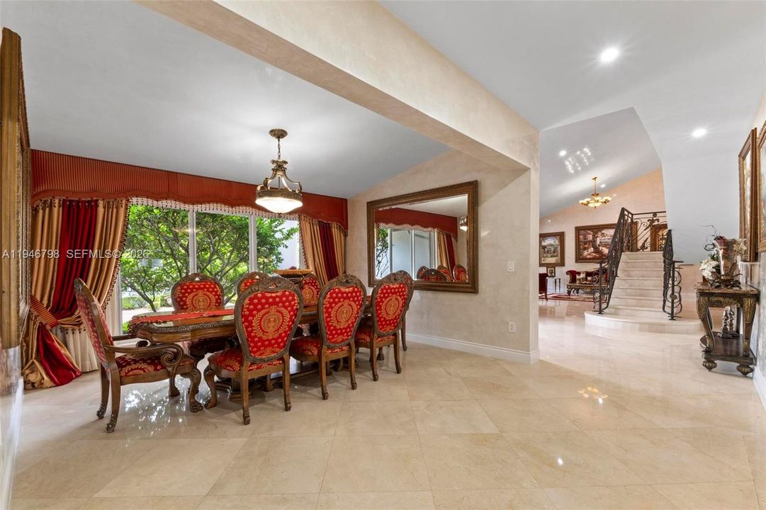 En Venta: $3,800,000 (6 camas, 7 baños, 6423 Pies cuadrados)