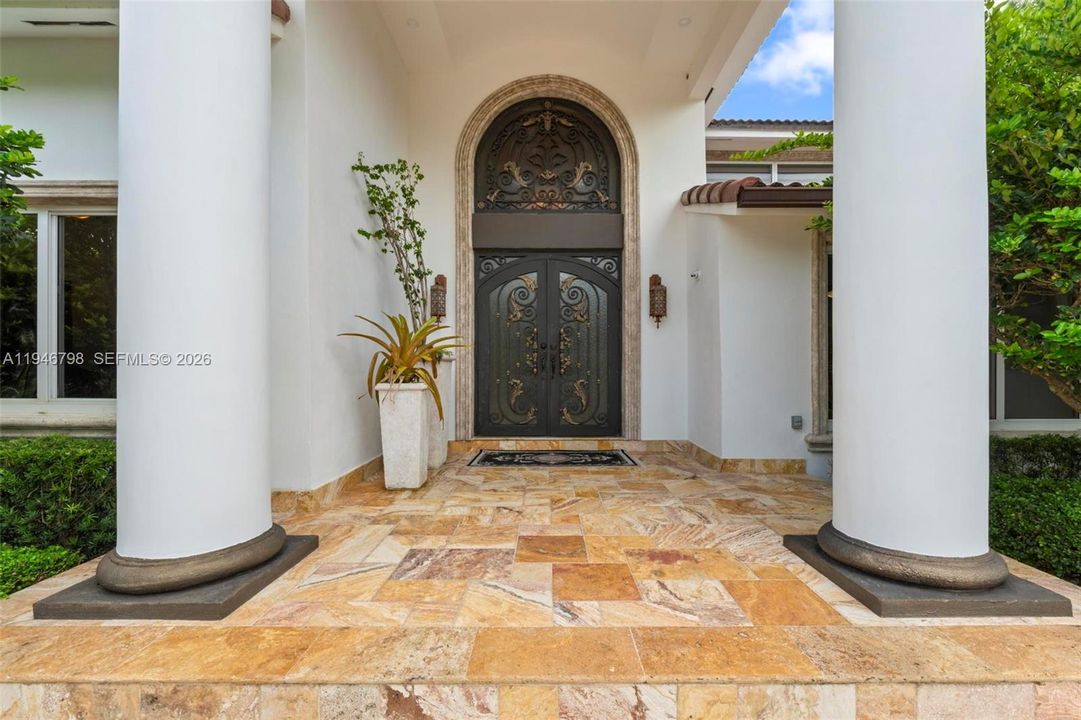 En Venta: $3,800,000 (6 camas, 7 baños, 6423 Pies cuadrados)