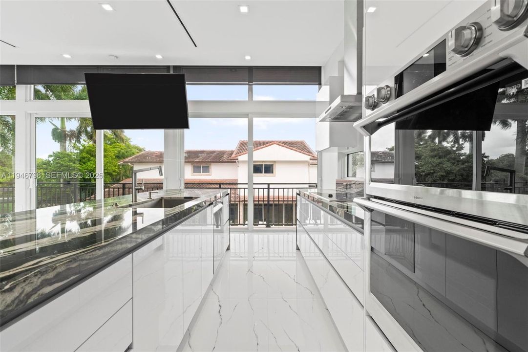 En Venta: $3,800,000 (6 camas, 7 baños, 6423 Pies cuadrados)