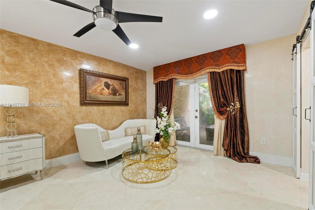 En Venta: $3,800,000 (6 camas, 7 baños, 6423 Pies cuadrados)