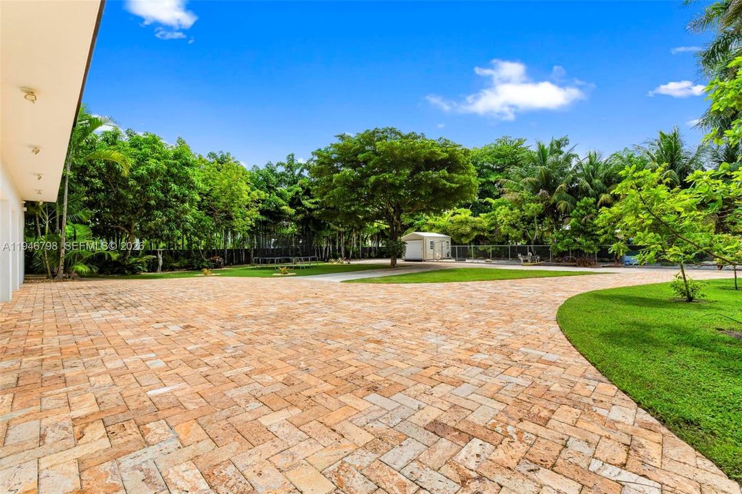En Venta: $3,800,000 (6 camas, 7 baños, 6423 Pies cuadrados)