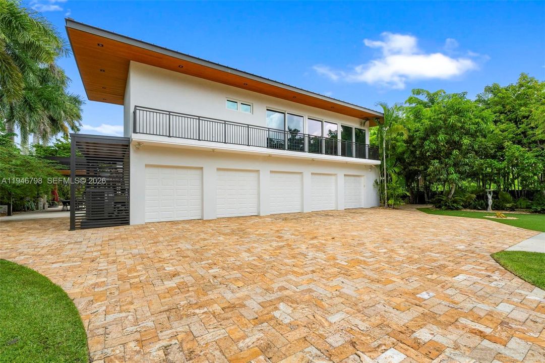 En Venta: $3,800,000 (6 camas, 7 baños, 6423 Pies cuadrados)