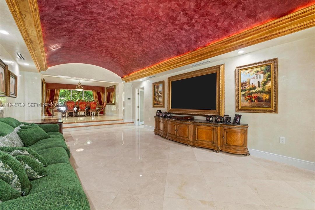 En Venta: $3,800,000 (6 camas, 7 baños, 6423 Pies cuadrados)