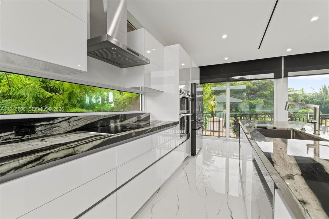 En Venta: $3,800,000 (6 camas, 7 baños, 6423 Pies cuadrados)