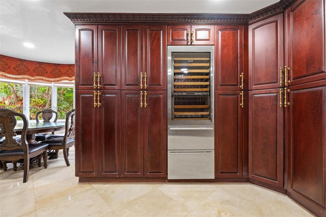 En Venta: $3,800,000 (6 camas, 7 baños, 6423 Pies cuadrados)