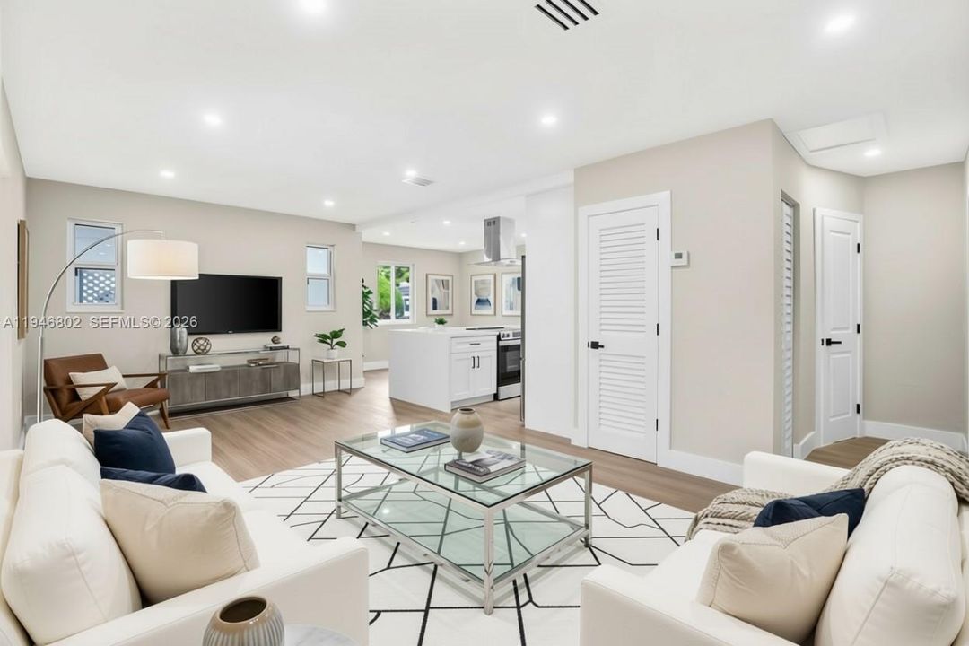 For Sale: $649,900 (3 beds, 2 baths, 1287 Square Feet)