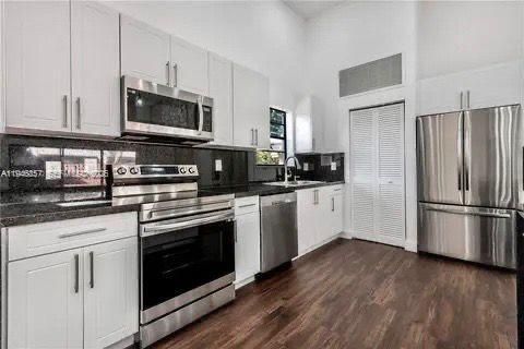 For Sale: $618,000 (3 beds, 2 baths, 1624 Square Feet)