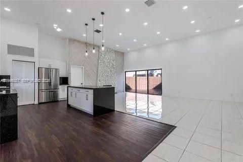 For Sale: $618,000 (3 beds, 2 baths, 1624 Square Feet)