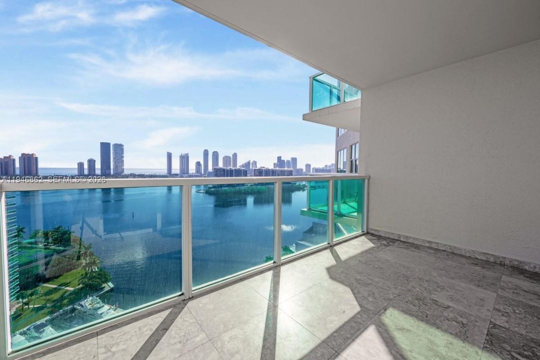 For Sale: $795,000 (3 beds, 2 baths, 2020 Square Feet)