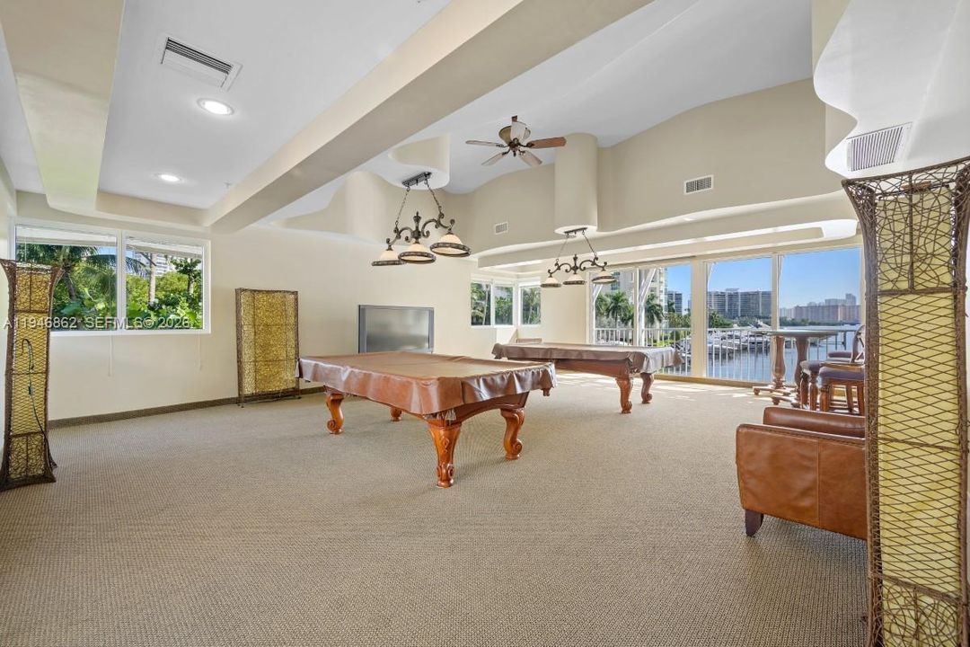 For Sale: $795,000 (3 beds, 2 baths, 2020 Square Feet)