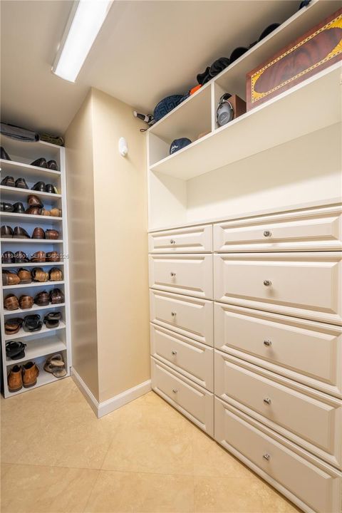 For Rent: $7,500 (2 beds, 2 baths, 1170 Square Feet)
