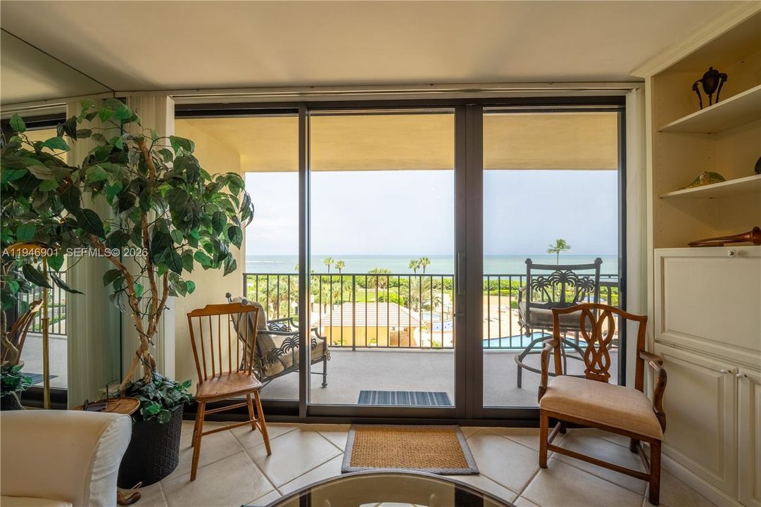 For Rent: $7,500 (2 beds, 2 baths, 1170 Square Feet)