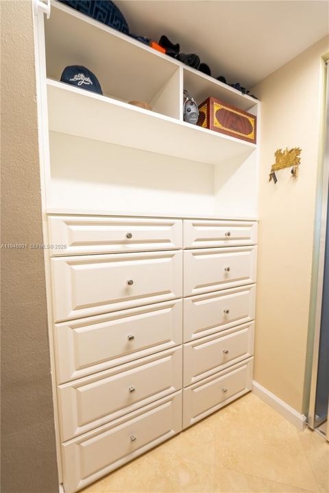 For Rent: $7,500 (2 beds, 2 baths, 1170 Square Feet)